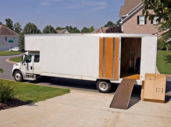 assurez un déménagement sans stress avec notre service de chargement de camion dédié. nos experts s'occupent de la manutention et du chargement de vos biens en toute sécurité, garantissant un transport efficace et fiable. faites confiance à notre équipe pour un déménagement réussi !