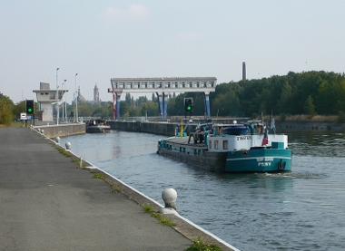 découvrez les avantages du transport fluvial et comment choisir la solution la plus adaptée à vos besoins logistiques. optez pour une méthode de transport écologique, économique et efficace pour vos marchandises.