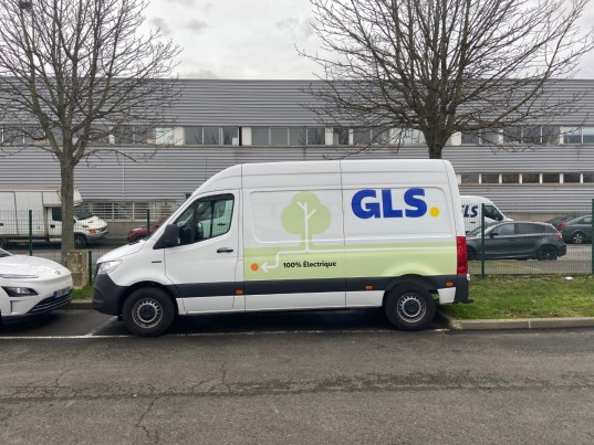 découvrez les services de transport gls pour des livraisons rapides et fiables en france et à l'international. profitez d'un suivi en temps réel et d'options personnalisées pour répondre à tous vos besoins d'expédition.