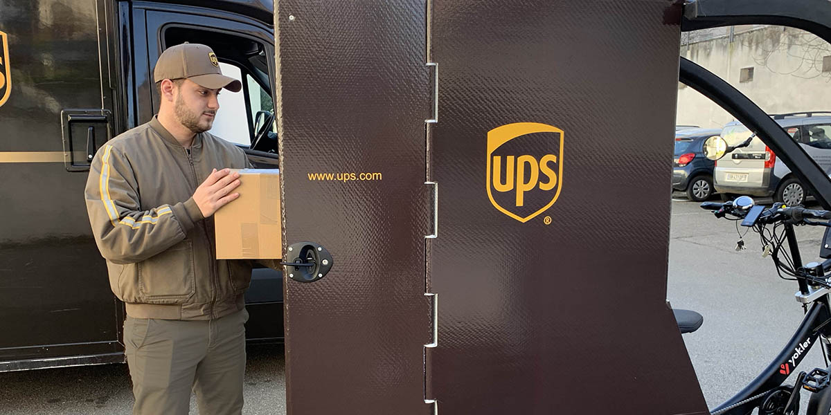 découvrez le fonctionnement du service de transport ups : un réseau logistique efficace, des solutions d'expédition personnalisées et des services de suivi en temps réel pour garantir la livraison de vos colis en toute sérénité.