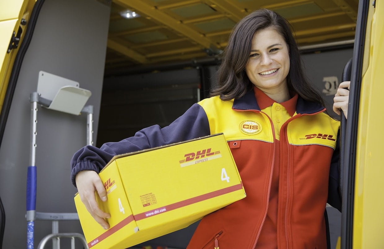 découvrez les services de livraison dhl, offrant rapidité et fiabilité pour vos envois nationaux et internationaux. profitez d'une expédition sécurisée et d'un suivi en temps réel, que ce soit pour des colis personnels ou professionnels.