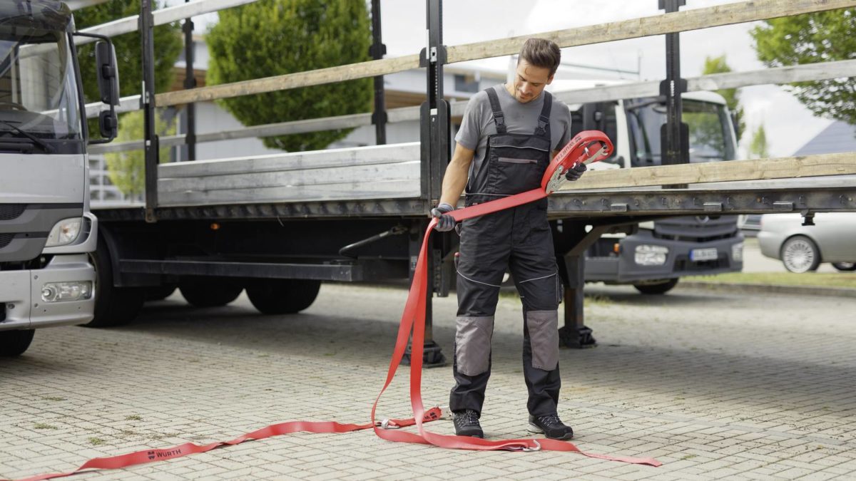 découvrez des stratégies efficaces pour sécuriser le transport routier. apprenez comment protéger vos marchandises et garantir la sécurité de vos trajets avec des solutions innovantes et des bonnes pratiques.