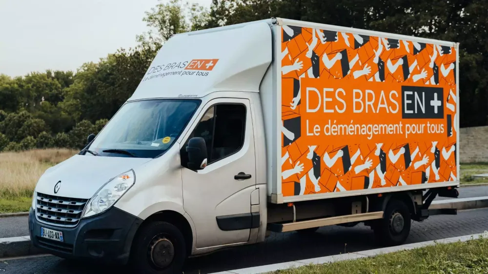 découvrez notre comparateur de transport pour déménagement, l'outil idéal pour trouver les meilleures offres et services adaptés à vos besoins. simplifiez votre déménagement en comparant les tarifs et prestations des professionnels du secteur.