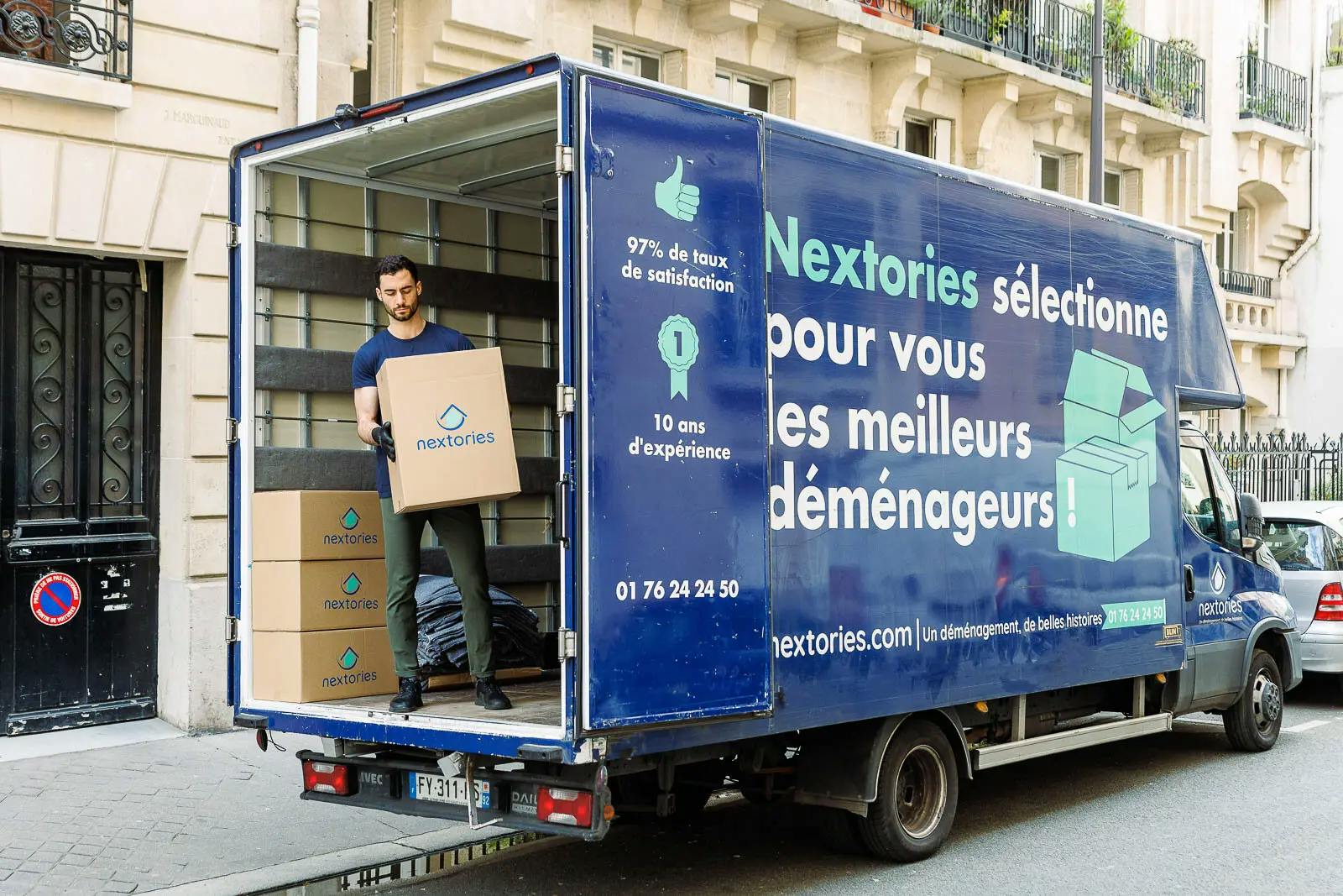 découvrez notre service de déménagement groupage économique, une solution pratique et abordable pour vos déplacements. profitez d'un transport sécurisé de vos biens tout en réduisant vos coûts. idéal pour les petits volumes, notre équipe expérimentée garantit un service de qualité tout en respectant vos délais.