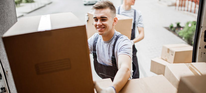 découvrez comment choisir le meilleur transporteur pour votre déménagement. comparez les services, les tarifs et les avis pour garantir une expérience sans stress lors de votre transition vers un nouveau chez-vous.