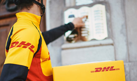 découvrez la fiabilité de dhl, un leader mondial de la livraison express. explorez les avis des clients, les statistiques de livraison et les services proposés pour comprendre pourquoi dhl est le choix privilégié pour vos envois nationaux et internationaux.