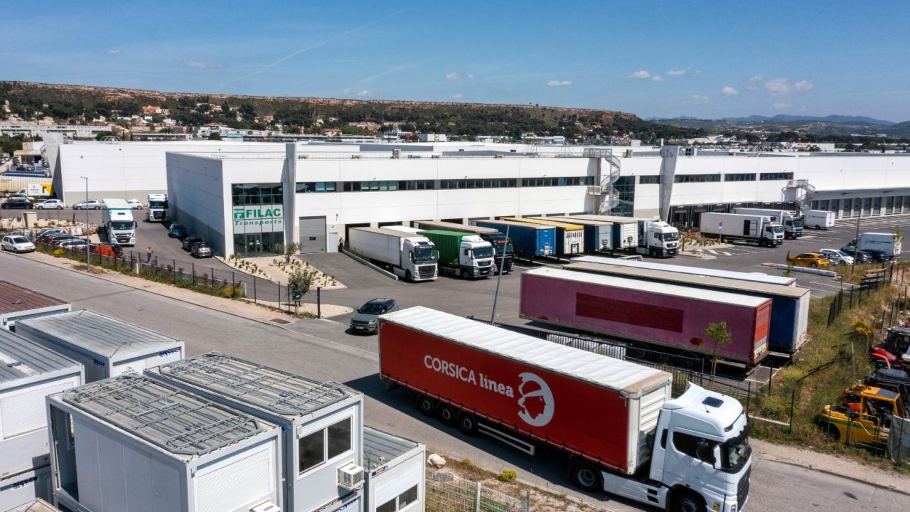 découvrez notre service de transporteur en corse, offrant des solutions rapides et fiables pour vos besoins logistiques. profitez d'un transport sécurisé de vos marchandises à travers toute l'île, avec un service client dédié et des tarifs compétitifs.