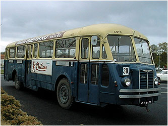 découvrez l'évolution fascinante des anciens transports à travers les âges. plongez dans l'histoire des moyens de transport depuis les charrettes tirées par des chevaux jusqu'aux premières locomotives à vapeur. explorez comment ces innovations ont façonné notre monde moderne.