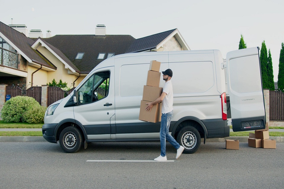 découvrez des conseils pratiques pour choisir le meilleur mode de transport pour votre déménagement. comparez les options, évaluez les coûts et assurez une transition en douceur vers votre nouveau foyer.