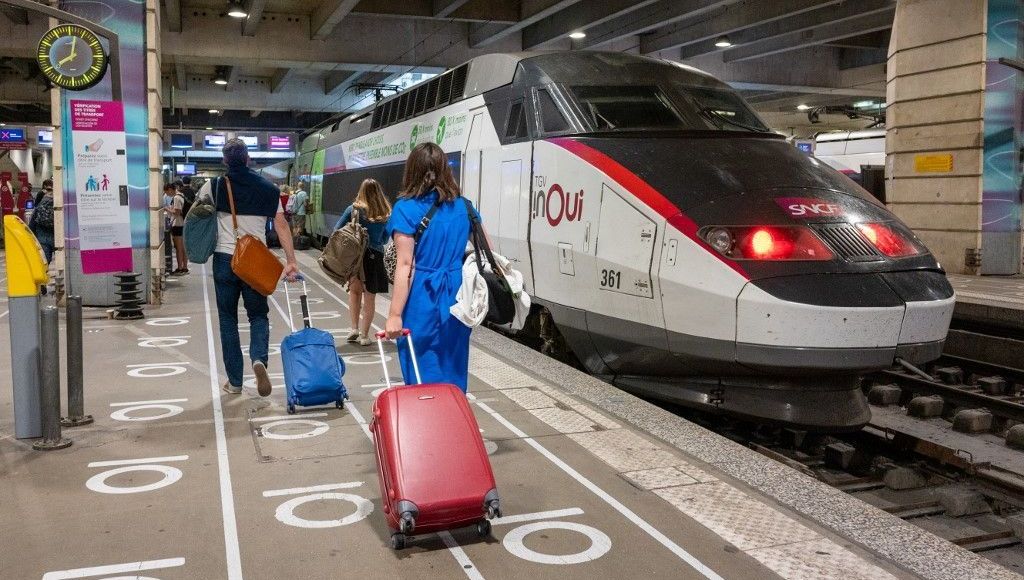 découvrez tout ce qu'il faut savoir sur les bagages sncf : règles de transport, dimensions autorisées, services de bagages et conseils pratiques pour voyager sereinement avec vos effets personnels en train.