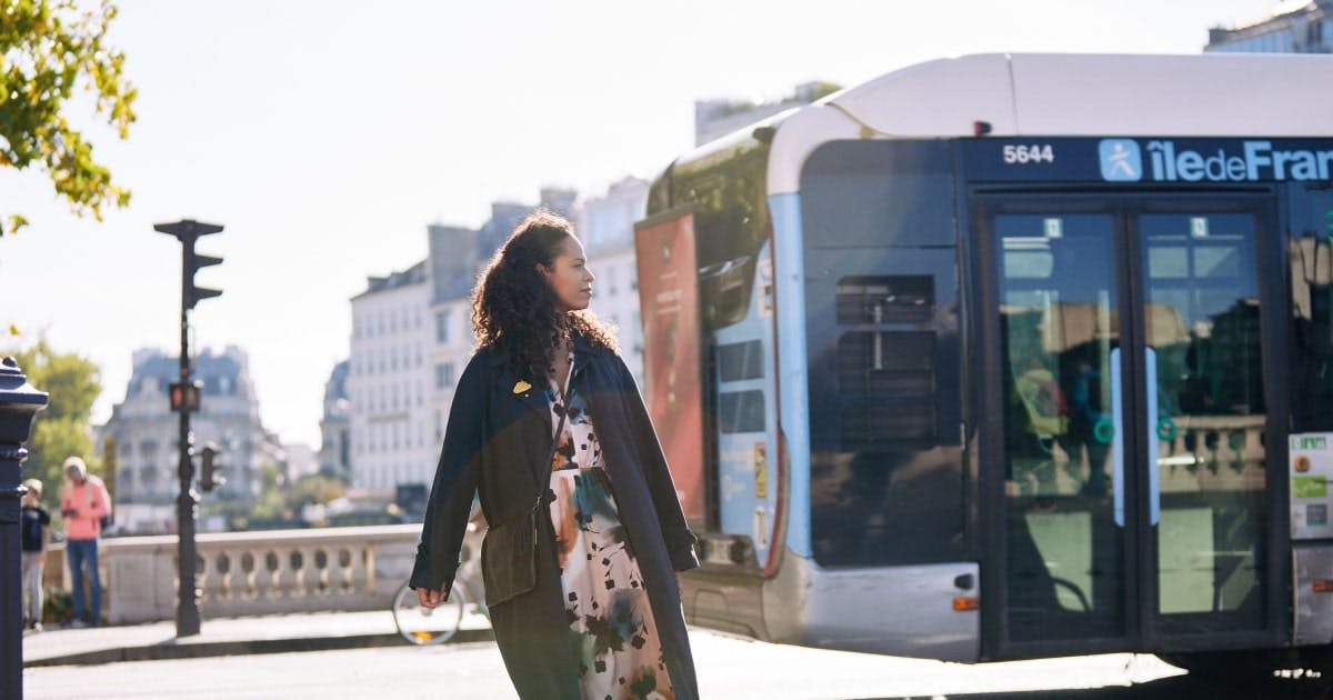 découvrez comment choisir le meilleur moyen de transport à paris pour vos déplacements. que ce soit le métro, le bus, le taxi ou la location de vélo, nous vous guidons pour un voyage fluide et agréable dans la capitale française.