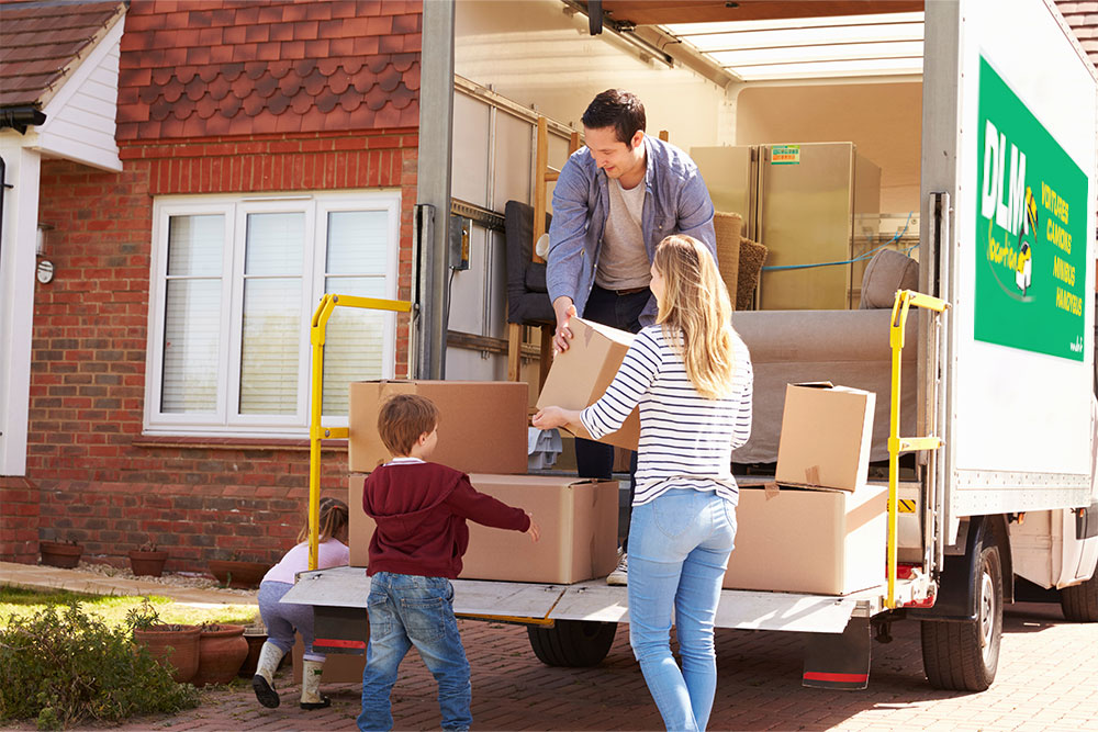 découvrez nos conseils pour choisir le camion idéal pour votre déménagement. comparez les tailles, les coûts et les équipements nécessaires pour garantir un transport en toute sérénité de vos biens.