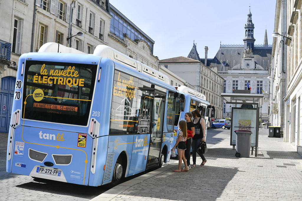 découvrez les meilleures options de transport adaptées à vos besoins. que ce soit pour un déplacement quotidien, un voyage d'affaires ou des vacances, explorez nos conseils pour choisir le mode de transport le plus efficace et économique.