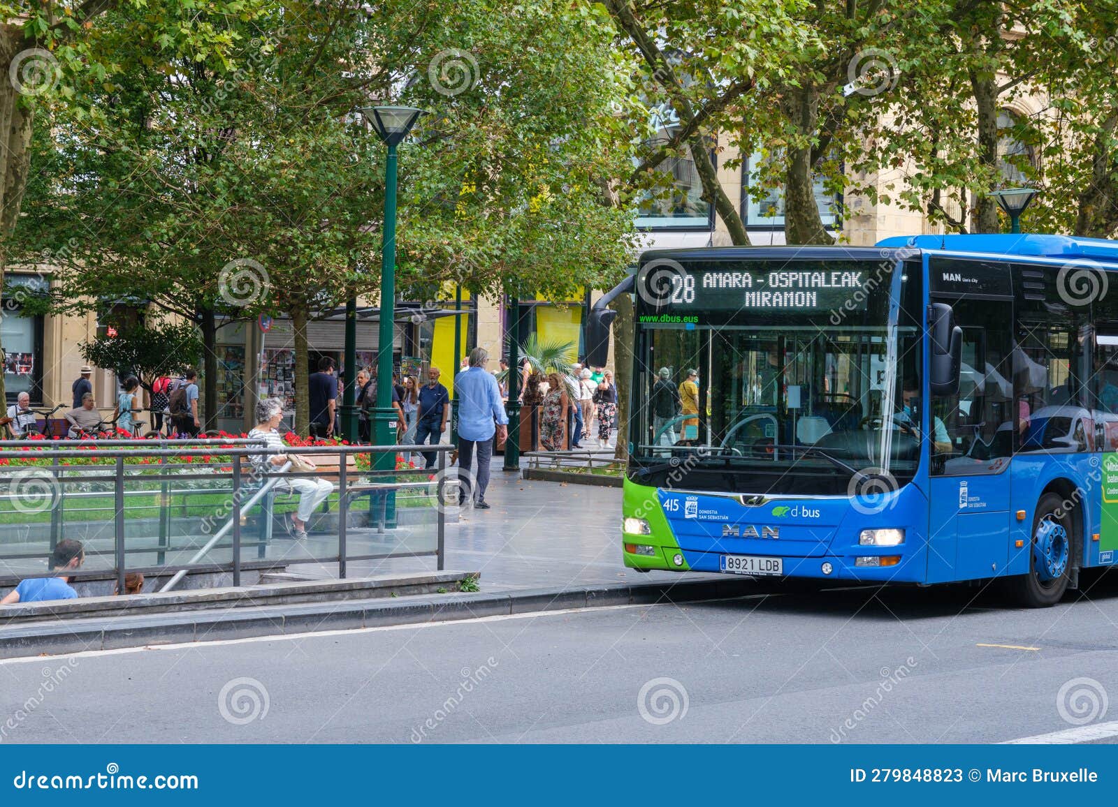 découvrez les meilleures compagnies de bus en espagne pour des voyages confortables et abordables. explorez le réseau de transport et les destinations incontournables à travers ce magnifique pays.