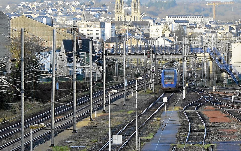 découvrez les différents aspects du coût de transport en france, comprenant les tarifs des transports en commun, les frais de carburant, et les options de covoiturage, pour optimiser vos déplacements et maîtriser votre budget.