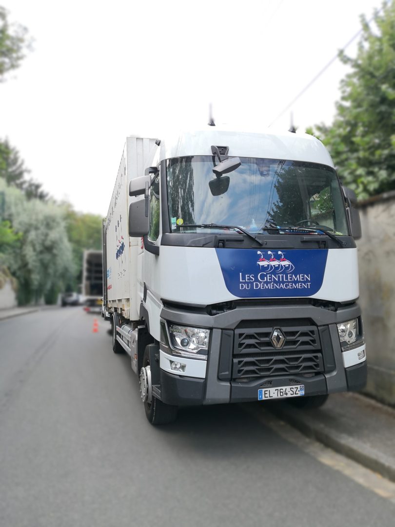 découvrez nos services de déménagement routier fiables et adaptés à vos besoins. profitez d'une solution rapide, sécurisée et économique pour transporter vos biens en toute sérénité.