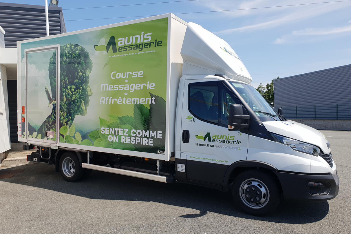 découvrez le dernier transporteur du marché, alliant innovation et fiabilité pour vos besoins en logistique. profitez d'une solution moderne et efficace pour le transport de vos marchandises.