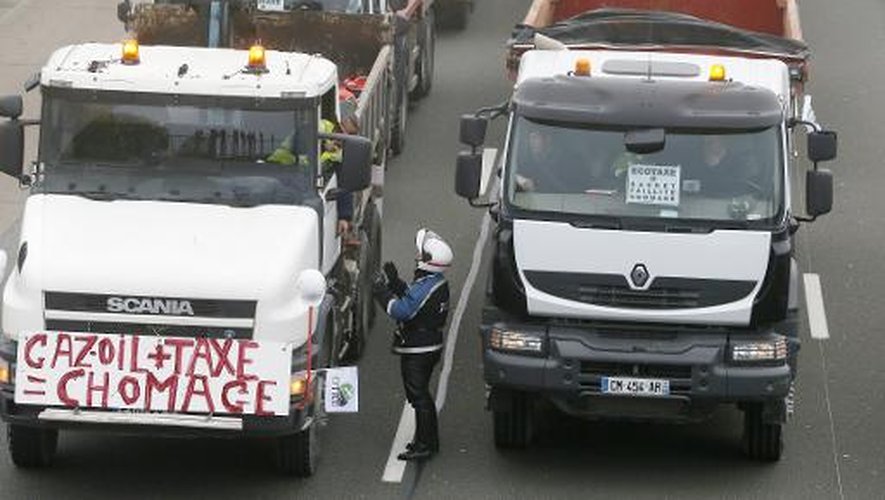 découvrez les enjeux et les implications de la destruction du transport routier. analyse des alternatives durables, de l'impact environnemental et des solutions innovantes pour réformer un secteur clé de l'économie tout en respectant l'écologie.