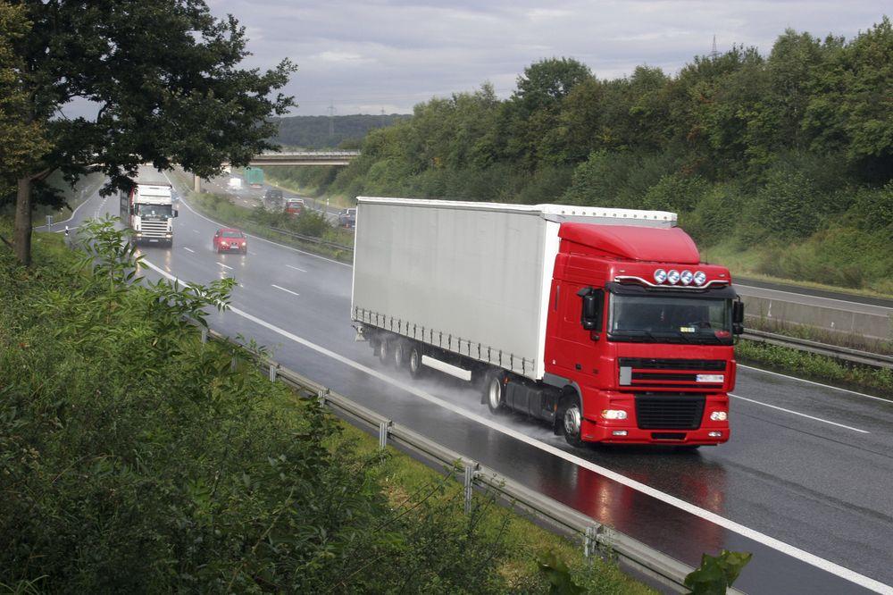 découvrez comment devenir transporteur et lancer votre propre entreprise dans le secteur du transport. profitez de conseils pratiques, de réglementations essentielles et des étapes clés pour réussir dans cette carrière dynamique et en pleine croissance.