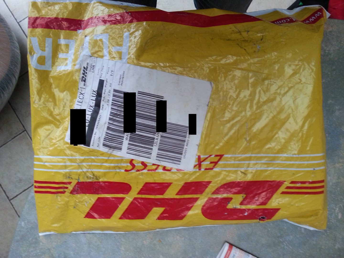 envoyez vos colis facilement et rapidement avec dhl. découvrez nos services d'expédition fiables et suivez vos envois en temps réel. optez pour la qualité et la rapidité avec dhl.