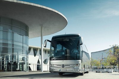 découvrez le fonctionnement des bus en espagne : horaires, réseaux, tarifs et astuces pour naviguer facilement dans les villes espagnoles. optimisez vos déplacements et explorez ce magnifique pays grâce à un des moyens de transport les plus pratiques.