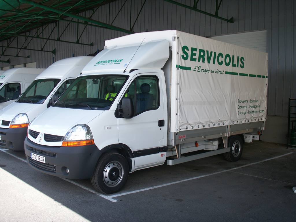 découvrez notre service de location de poids lourds avec chauffeur, idéal pour vos besoins de transport professionnel. profitez d'un service fiable et d'un personnel expérimenté pour des livraisons sécurisées et ponctuelles.