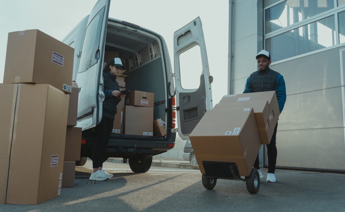 découvrez nos services de logistique spécialisés dans le déménagement pour faciliter votre transition. profitez d'un accompagnement professionnel, d'un transport sécurisé et d'une planification adaptée à vos besoins.