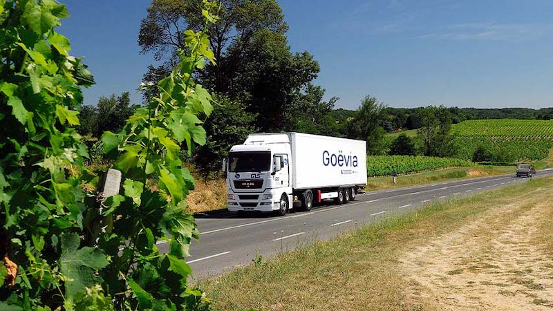 découvrez comment optimiser votre logistique avec nos solutions d'organisation de transport routier. améliorez l'efficacité et réduisez les coûts grâce à une planification stratégique et des outils innovants adaptés à vos besoins.