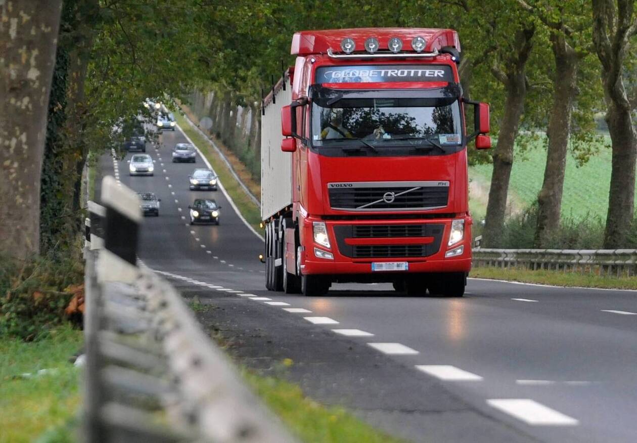 découvrez les services de poids lourd près de chez vous ! trouvez facilement des entreprises de transport, des locations de camions et des solutions adaptées à vos besoins logistiques. profitez d'une présence locale pour un service rapide et fiable.