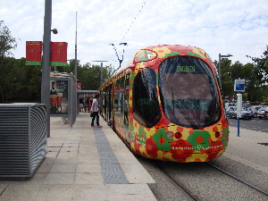 découvrez le tram vers palavas, votre moyen de transport idéal pour rejoindre cette charmante station balnéaire. profitez d'un trajet agréable et pratique tout en admirant les paysages en bord de mer. parfait pour une journée de détente ou une escapade en famille !