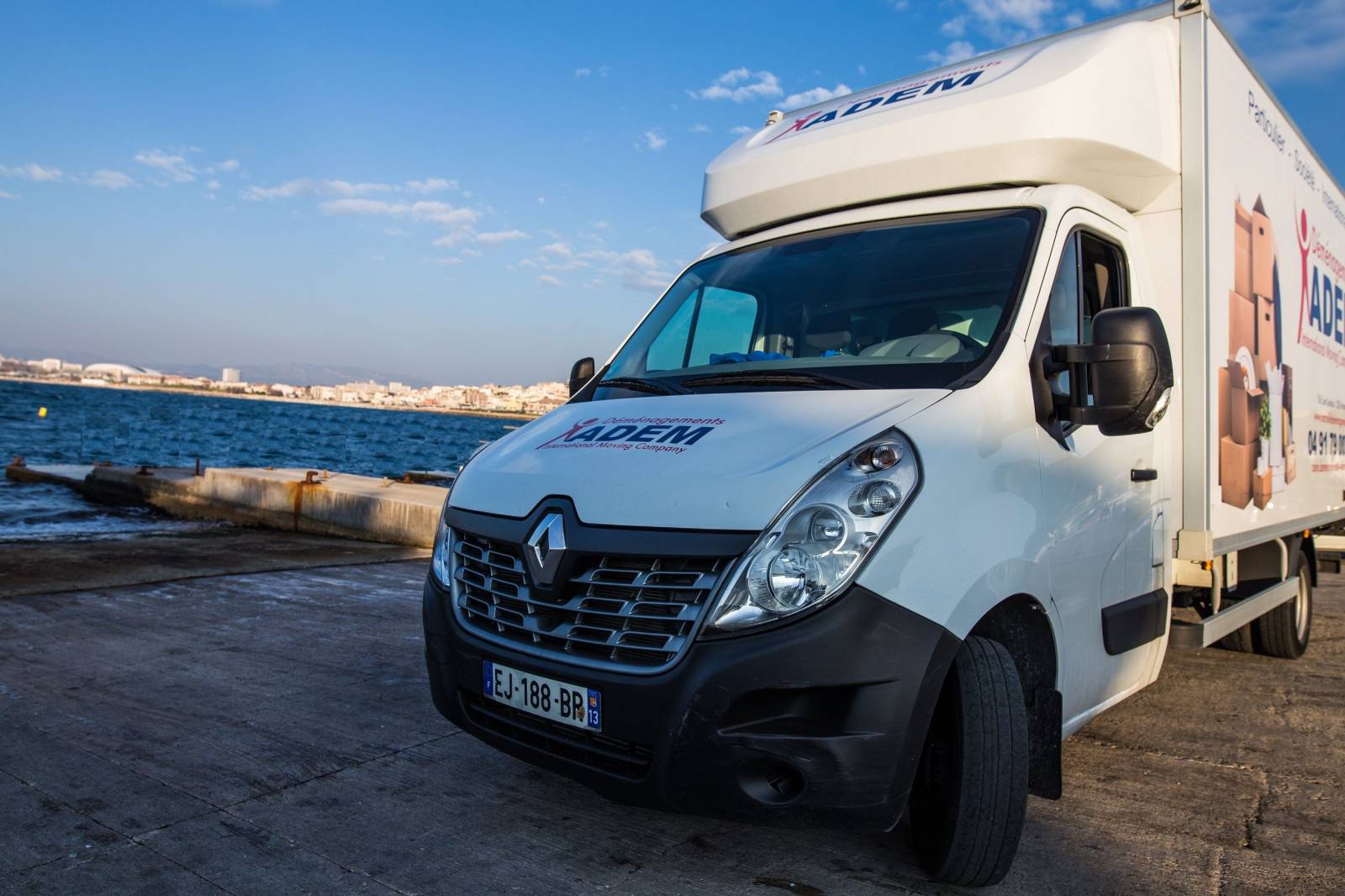 découvrez nos services de transport spécialisés pour votre déménagement entre marseille et le havre. profitez d'une solution fiable, rapide et sur mesure pour un déménagement serein, alliant professionnalisme et expertise.