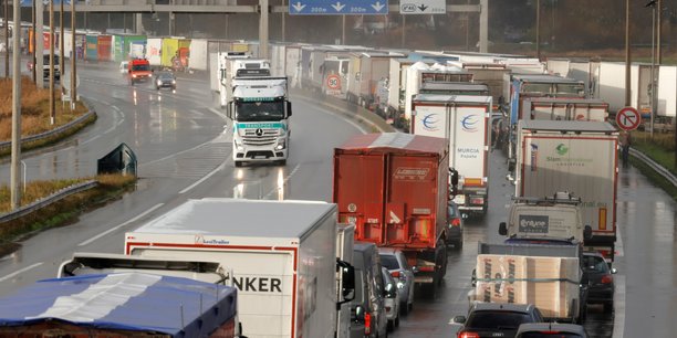 découvrez nos solutions de transport de marchandises en france, adaptées à vos besoins logistiques. profitez d'un service rapide, fiable et sécurisé pour l'expédition de vos produits sur tout le territoire.