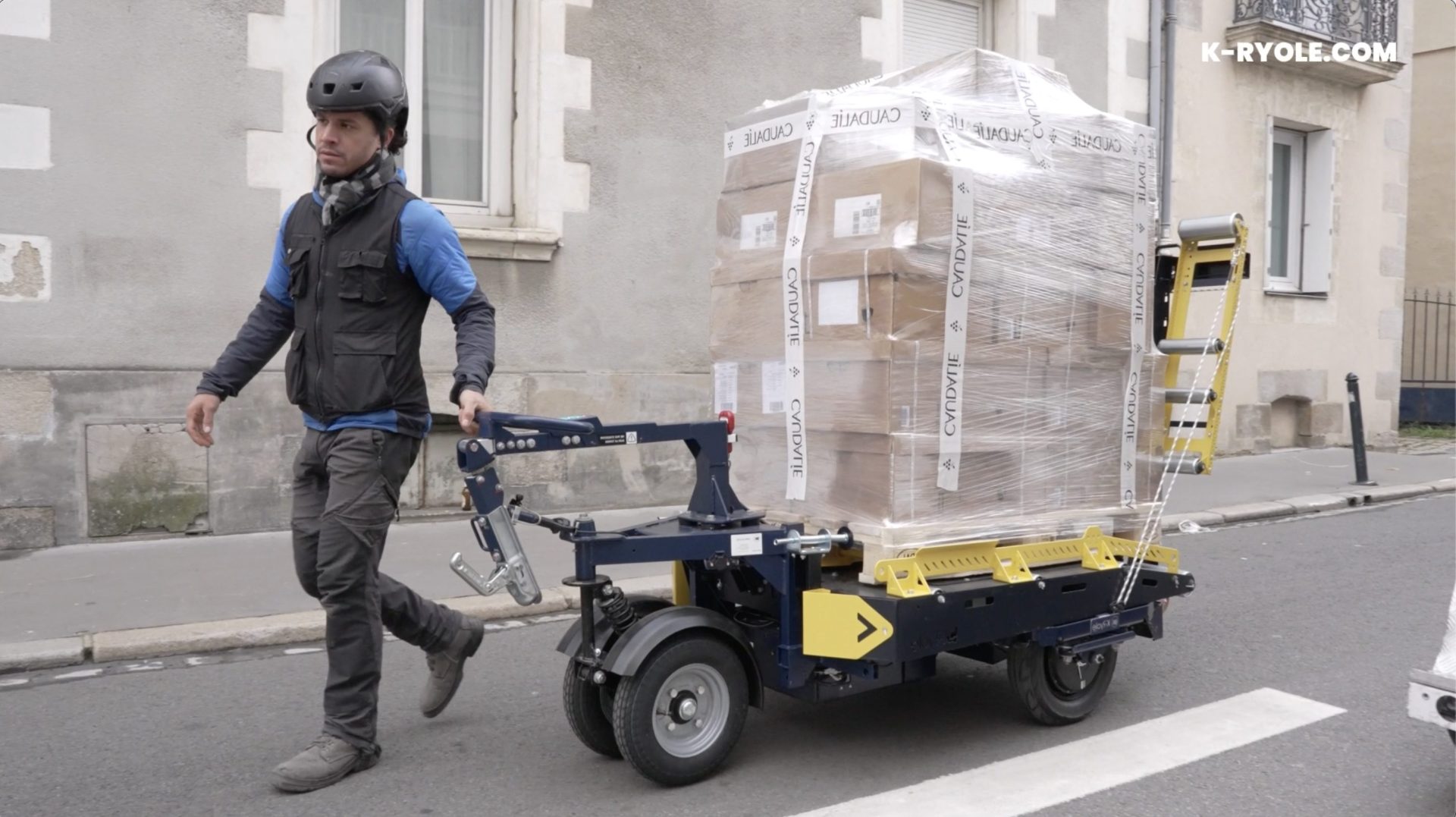 découvrez nos solutions de transport de palettes, fiables et efficaces, pour assurer la livraison de vos marchandises en toute sécurité. profitez d'un service rapide adapté à vos besoins.