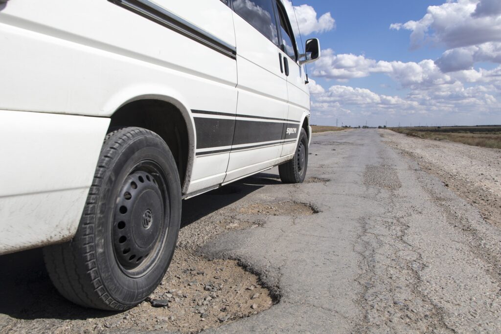 découvrez nos services de transport de pneus, garantissant une livraison rapide et sécurisée de vos pneus neufs ou usagés. profitez d'une solution fiable pour tous vos besoins en logistique de pneus.