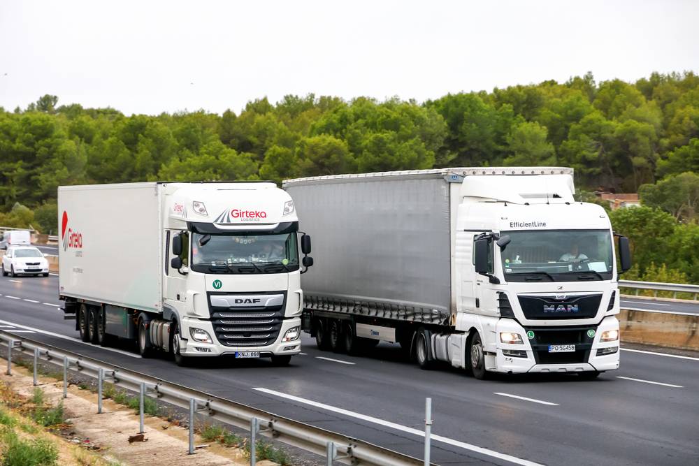 découvrez nos services de transport poids lourd, adaptés à vos besoins logistiques. profitez d'une expertise reconnue pour acheminer vos marchandises en toute sécurité et dans les délais impartis.