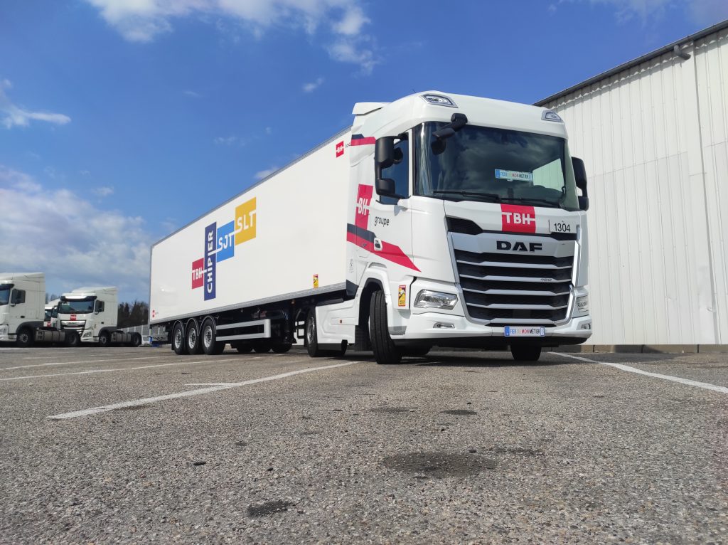 découvrez l'efficacité et la flexibilité du transport routier pour vos besoins logistiques. avec des solutions adaptées et des services fiables, optimisez vos livraisons et réduisez vos coûts.