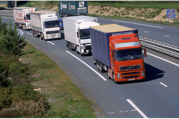 découvrez nos services de transport routier : solutions rapides, fiables et adaptées à vos besoins. que ce soit pour le fret national ou international, nous garantissons une logistique efficace et une livraison en toute sécurité.