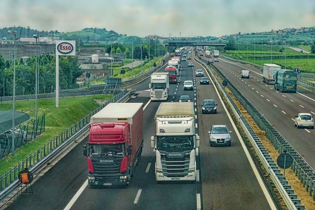 découvrez les services de transport routier en france, incluant des solutions flexibles et efficaces pour le transport de marchandises. optimisez vos livraisons avec des professionnels expérimentés et un réseau fiable.