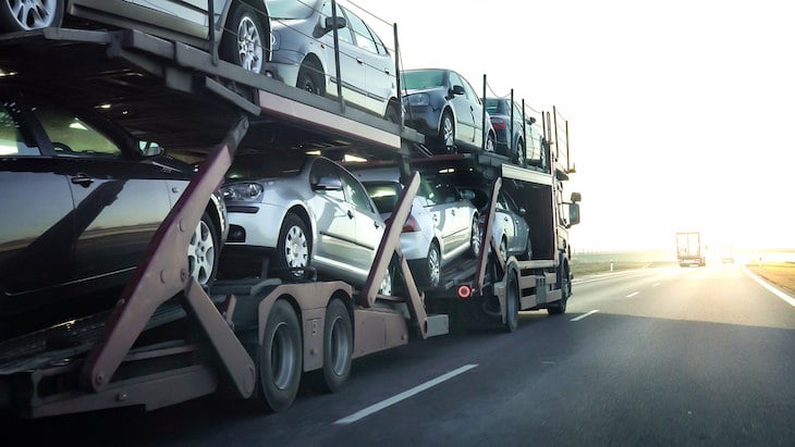 découvrez notre service de transport de véhicules, fiable et sécurisé. que ce soit pour un déménagement, un achat ou une vente de voiture, nous nous occupons de tout avec professionnalisme et efficacité. votre véhicule, entre de bonnes mains !