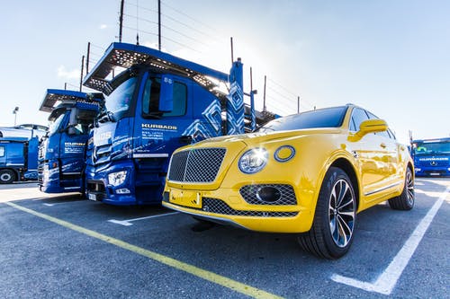 découvrez nos services de transport de voitures sécurisé, garantissant la protection de votre véhicule tout au long du trajet. profitez d'une expérience fiable et professionnelle pour le déplacement de votre voiture, que ce soit pour un déménagement ou un achat. optez pour la tranquillité d'esprit avec notre équipe d'experts!