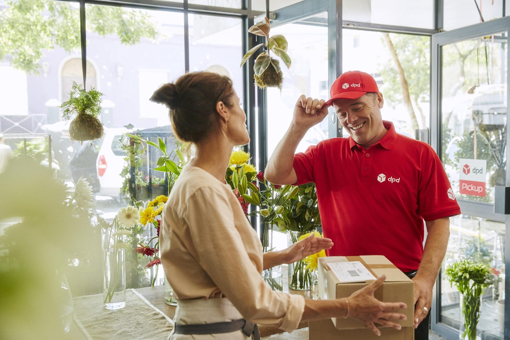 découvrez comment envoyer vos colis facilement avec dpd. profitez d'un service rapide, fiable et sécurisé pour toutes vos expéditions. suivez vos envois en temps réel et bénéficiez d'options flexibles adaptées à vos besoins.