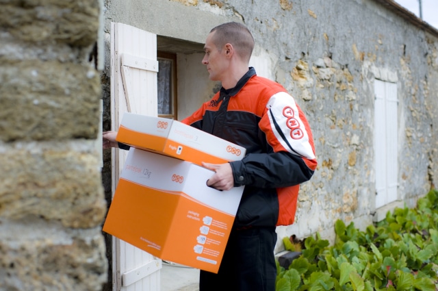 découvrez comment envoyer facilement un colis avec tnt. profitez d'un service rapide et fiable pour expédier vos envois, que ce soit pour des particuliers ou des entreprises. suivi en temps réel et options de livraison adaptées à vos besoins.