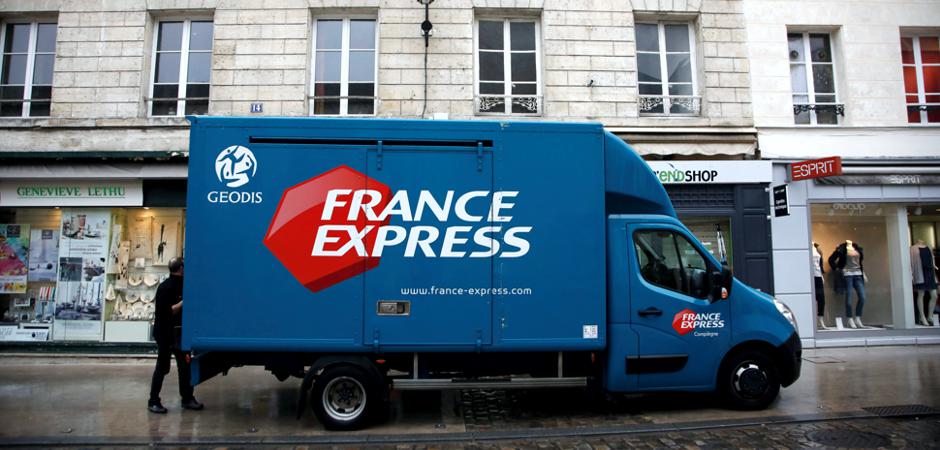 contactez france express pour toutes vos questions concernant l'expédition et la logistique. notre équipe dédiée est à votre disposition pour vous aider à optimiser votre expérience de livraison.