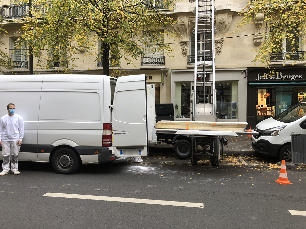 découvrez nos services de transport de meubles à paris, garantissant un déménagement rapide et sécurisé. profitez d'un service professionnel pour un déplacement sans stress de vos biens précieux.