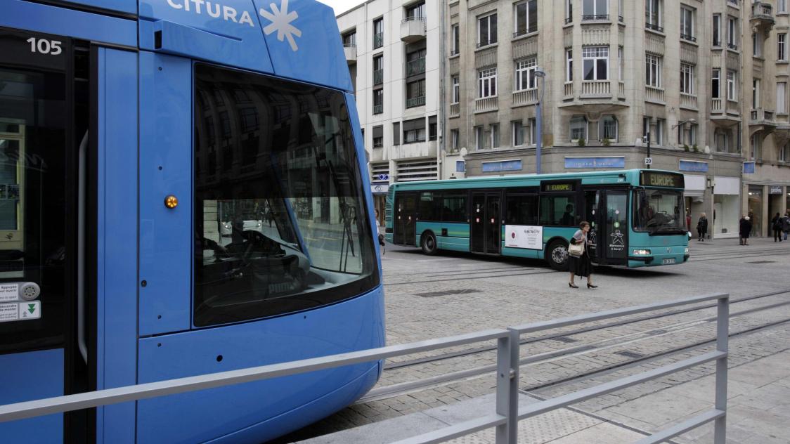 découvrez nos solutions de transport entre lyon et reims. que ce soit en train, en bus ou en voiture, profitez d'un trajet confortable et rapide pour relier ces deux villes emblématiques de france.