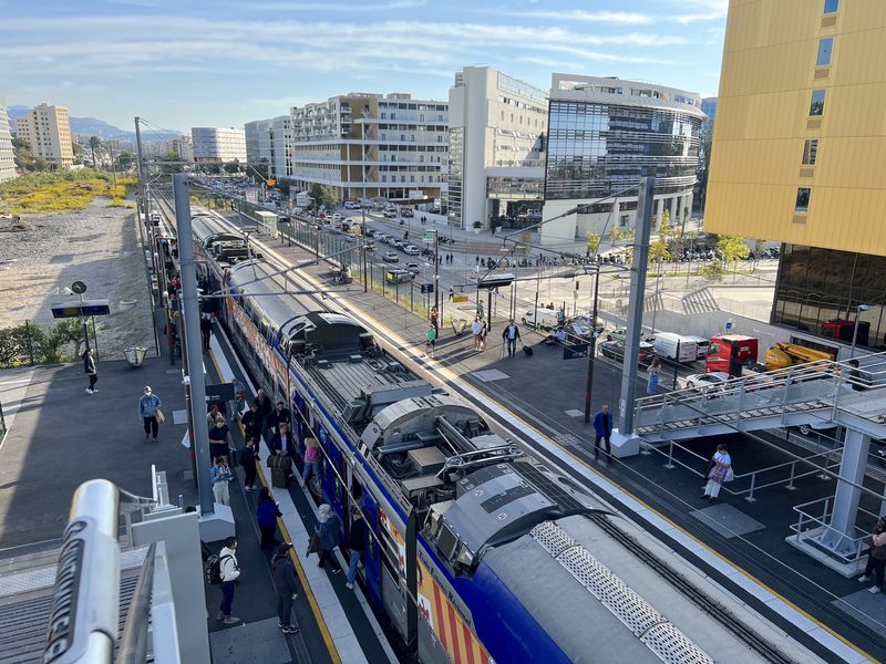 découvrez le transport idéal entre nice et grenoble pour un voyage confortable et rapide. que ce soit en train, bus ou voiture, explorez les meilleures options pour relier ces deux magnifiques villes du sud-est de la france.