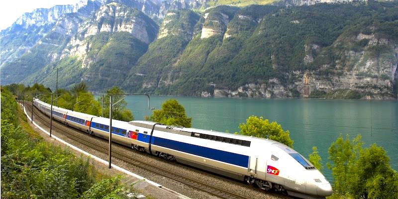 découvrez les meilleures options de transport entre paris et tours : trains, bus et voitures de location pour un voyage agréable et rapide. explorez la beauté de la vallée de la loire avec nos conseils pratiques.