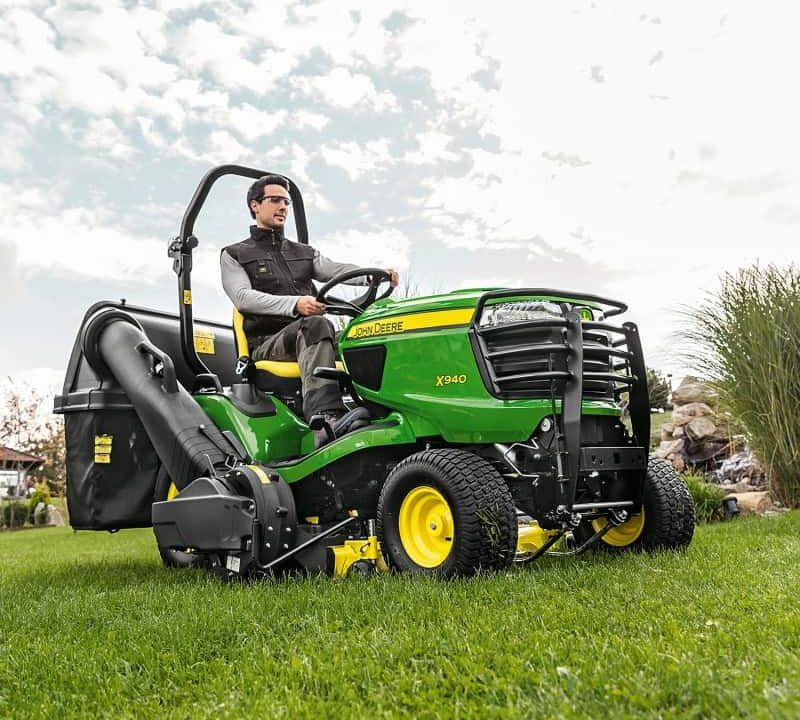 découvrez tout ce qu'il faut savoir sur le coût des tracteurs tondeuses. comparez les prix, les marques et les modèles pour faire le meilleur choix selon votre budget et vos besoins d'entretien de jardin.