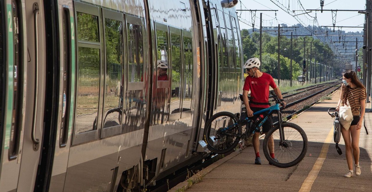 découvrez les services de transports dans le vaucluse, incluant les options de transport en commun, le covoiturage et les solutions de mobilité pour faciliter vos déplacements dans cette belle région de provence.