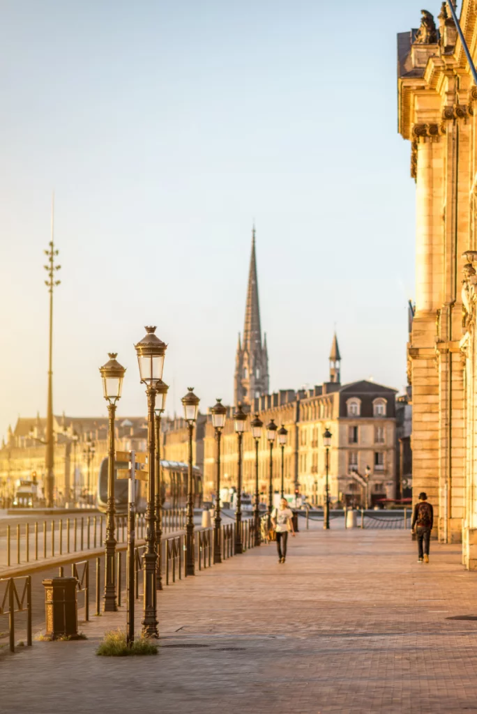 découvrez nos astuces pour économiser sur votre déménagement à bordeaux. profitez de conseils pratiques et d'options économiques pour un déménagement réussi sans vous ruiner.